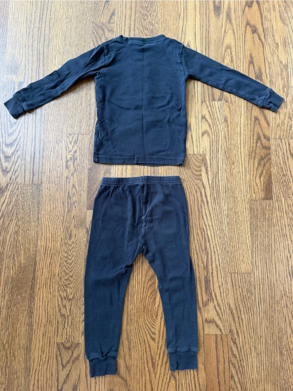Glow-in-the-dark Halloween pajama sets, size 24M/2T